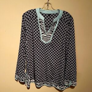 🌼 5 for $15 🌼 Geometric V-neck tunic (Sz 14)